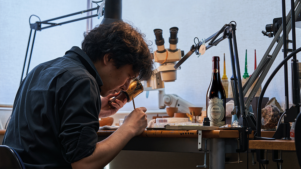 Read more about the article The Japanese art of lacquer on the Costasera label